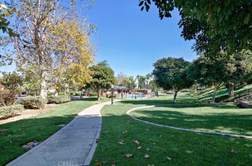 24 Westport, Manhattan Beach CA  90266-7227 exterior