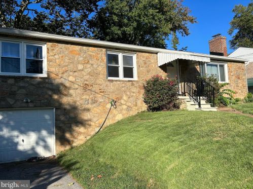 409 Lynn Dr, Wilmington, DE 19809-2803