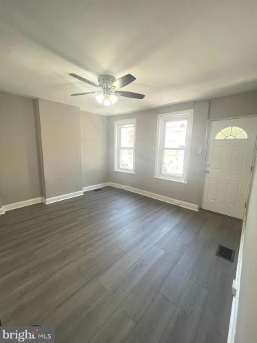 2751 C St, Philadelphia, PA 19134-3401