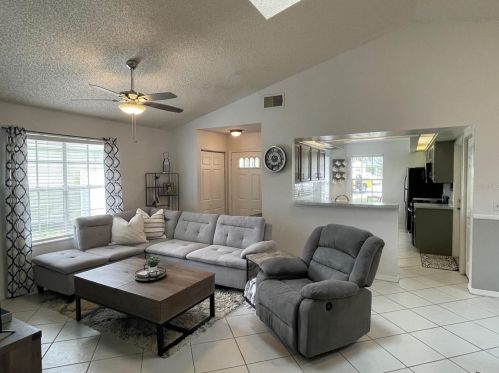 110 Yorktown Pl, Sanford FL  32771-3682 exterior