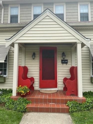 1021 Rose Cir, Covington, KY 41011-1924