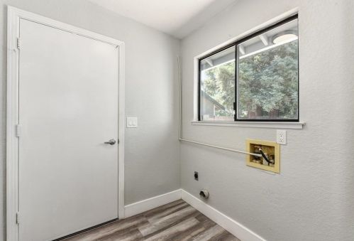 9262 Mapleview Way, Elk Grove CA  95758-5007 exterior