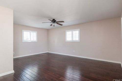 315 33rd St, Newport Beach CA  92663-3131 exterior