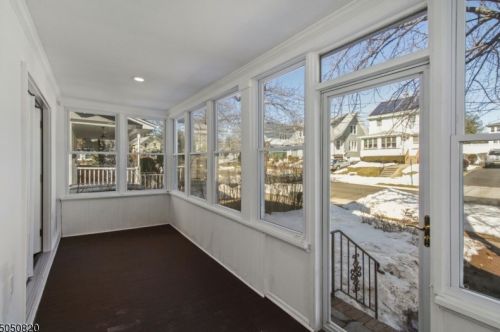 312 4th Ave, Roselle, NJ 07203-1340