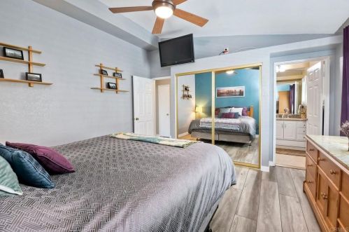 2169 Fiori Dr, Vista CA  92084-7737 exterior