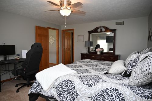 3305 Gooding Rd, Marion OH  43302-9001 exterior