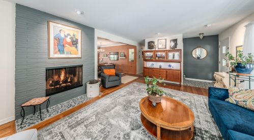 7711 Santa Monica Blvd, Milwaukee, WI 53217-3260