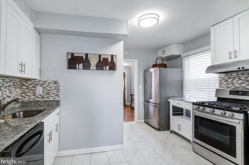 3143 Annandale Rd, Falls Church VA  22042-4243 exterior