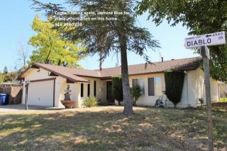 4940 Diablo Dr, Sacramento, CA 95842-3118