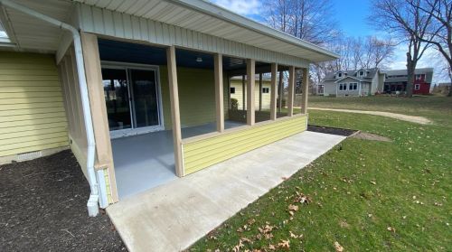 96 Division Rd, Valpo IN  46383-8014 exterior