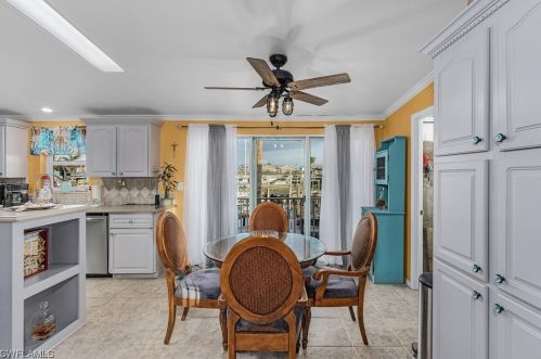 2852 York Rd, Saint James City FL  33956-2295 exterior