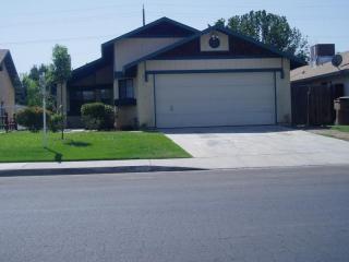 909 Eubanks Ave, Bakersfield, CA 93307-5643