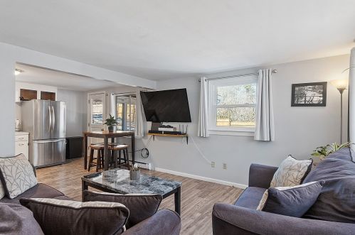 179 Main St, Salem, NH 03079-1830