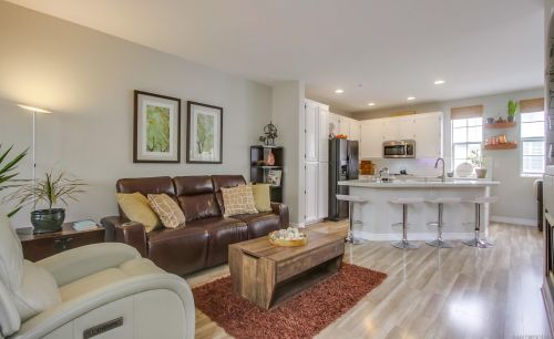 3147 Via Puerta, Carlsbad CA  92009-6081 exterior