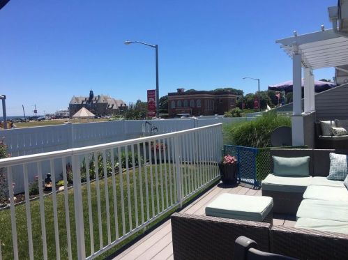 19 Beach St, South Kingstown RI  02882-3356 exterior