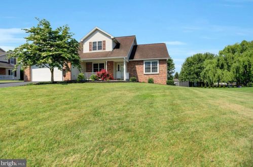 551 Carma Dr, Lees Cross Roads, PA 17257-8418