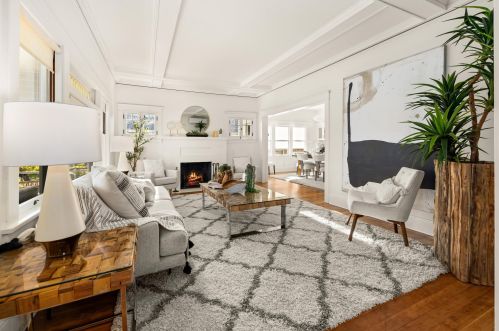 326 Micheltorena St, Santa Barbara CA  93101-1123 exterior