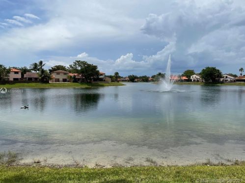 6244 175 Ter, Hialeah FL  33015-4437 exterior