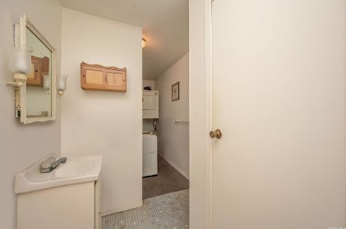 3 Hunter Ave, Miller Place NY  11764-2715 exterior