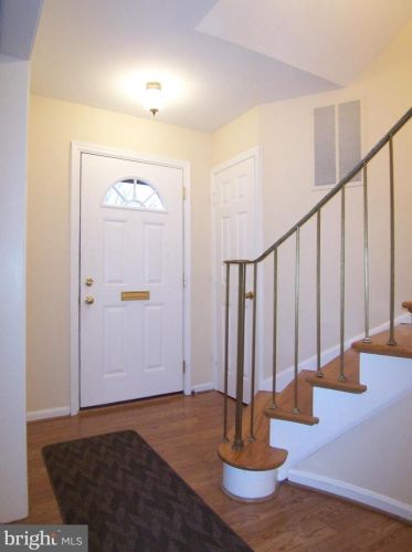 8345 Wickham Rd, Springfield VA  22152-1741 exterior