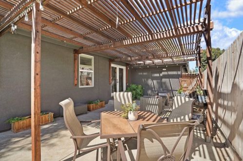 520 Falls Ave, Lodi CA  95240-1018 exterior