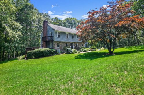 180 Fox Run Rd, New Canaan, CT 06840-2821