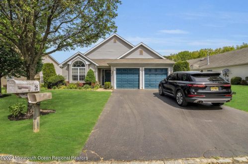 26 Casco Ct, Lakewood NJ  08701-5779 exterior