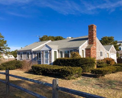 4 Arrowhead Rd, Wellfleet, MA 02667-7375