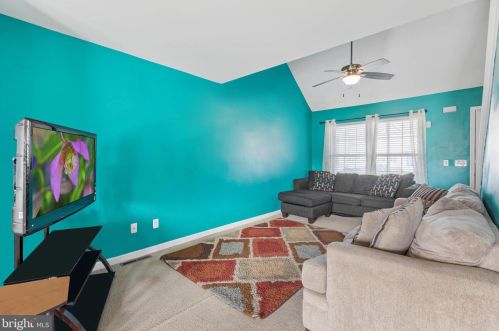 174 Holmes St, Dover DE  19901-8406 exterior