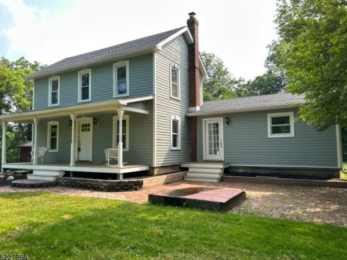 5 Pierson Ln, Oxford NJ  07863-3278 exterior