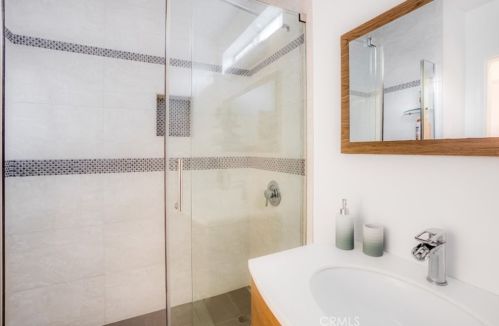 11814 Hesby St, North Hollywood CA  91607-3218 exterior