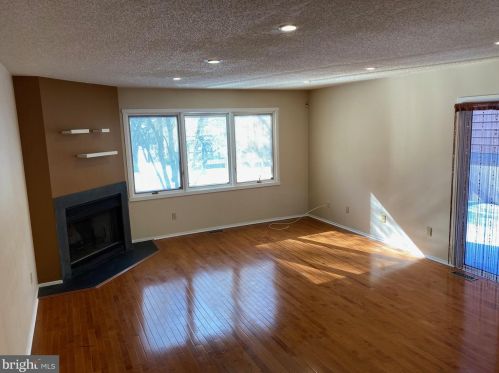 408 Sayre Dr, Princeton NJ  08540-5853 exterior