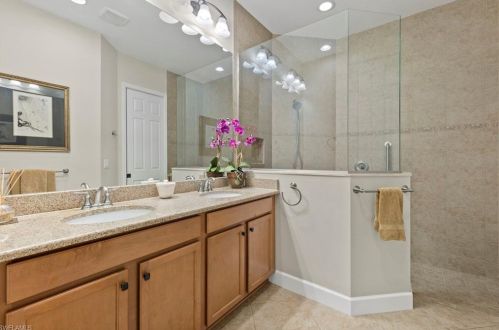 9155 Isla Bella Cir, Bonita Springs FL  34135-7198 exterior