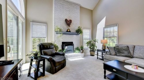 13 Buchannan Way, Flemington NJ  08822-3205 exterior