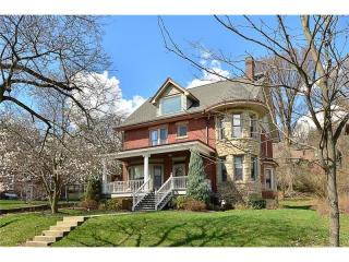 215 Puritan St, Collier Township, PA 15106-1027