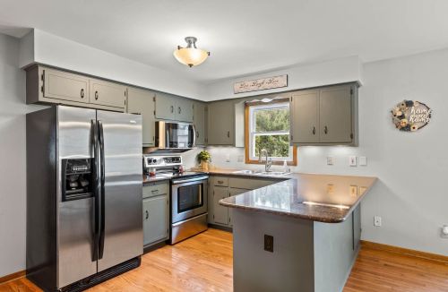 1223 Riverton Dr, Mukwonago WI  53149-1053 exterior