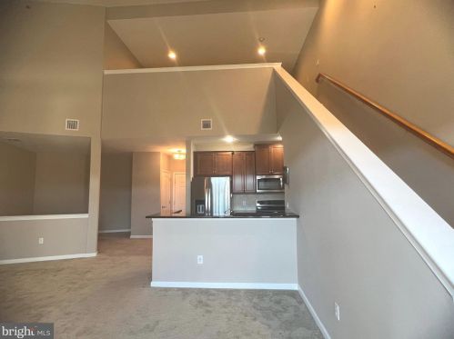 527 Carson Ter, Huntingdon Valley PA  19006-4721 exterior