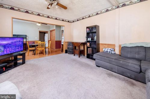21 New St, West Deptford, NJ 08093-1163
