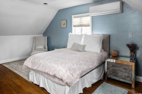 563 Saddle Ridge Rd, Woodsburgh NY  11598-1551 exterior