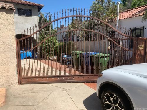 4944 Denny Ave, North Hollywood, CA 91601-4737
