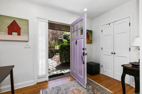 18 Aldridge Rd, Chappaqua NY  10514-3401 exterior