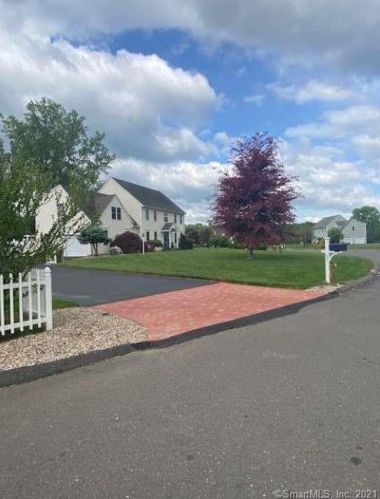 80 Blossom Way, Southington, CT 06489-1879