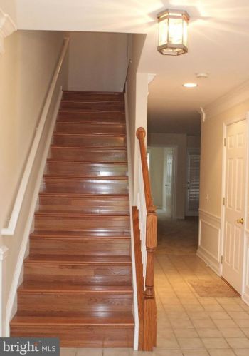 6353 Dunn Ct, Springfield VA  22150-7840 exterior