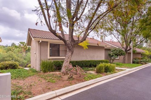 438 Vista Dorado Ln, Calabasas, CA 91377-3709