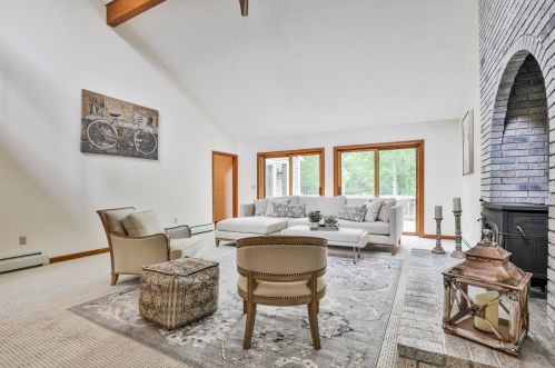 26 Wright Rd, Hollis NH  03049-6154 exterior