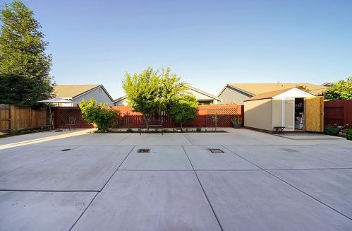 530 Vina Ct, Livingston CA  95334-9111 exterior