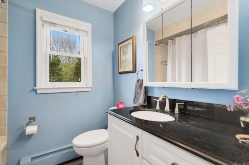 106 Halyan Rd, Yorktown Hgts NY  10598-4304 exterior