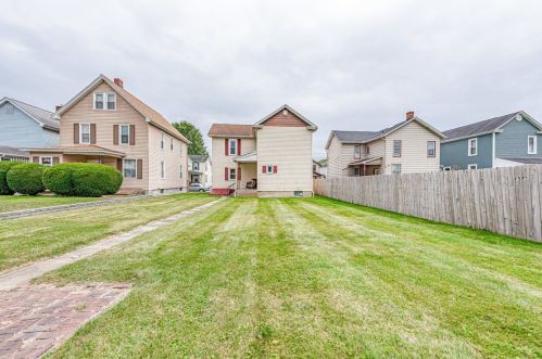 214 Loyalhanna Ave, Latrobe PA  15650-1724 exterior