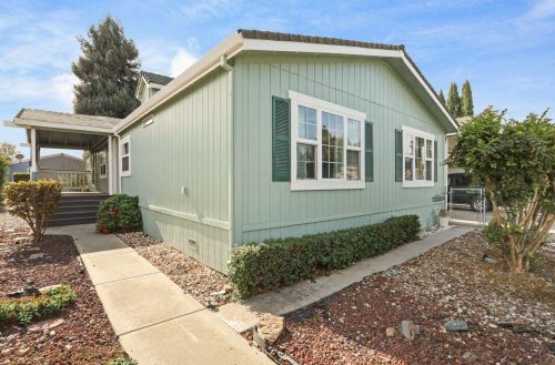 6 Whispering Way, Lodi CA  95242-9563 exterior