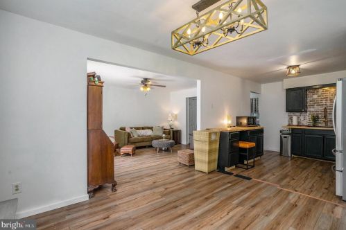 1109 Oxford Cir, Lansdale PA 19446-6653 exterior